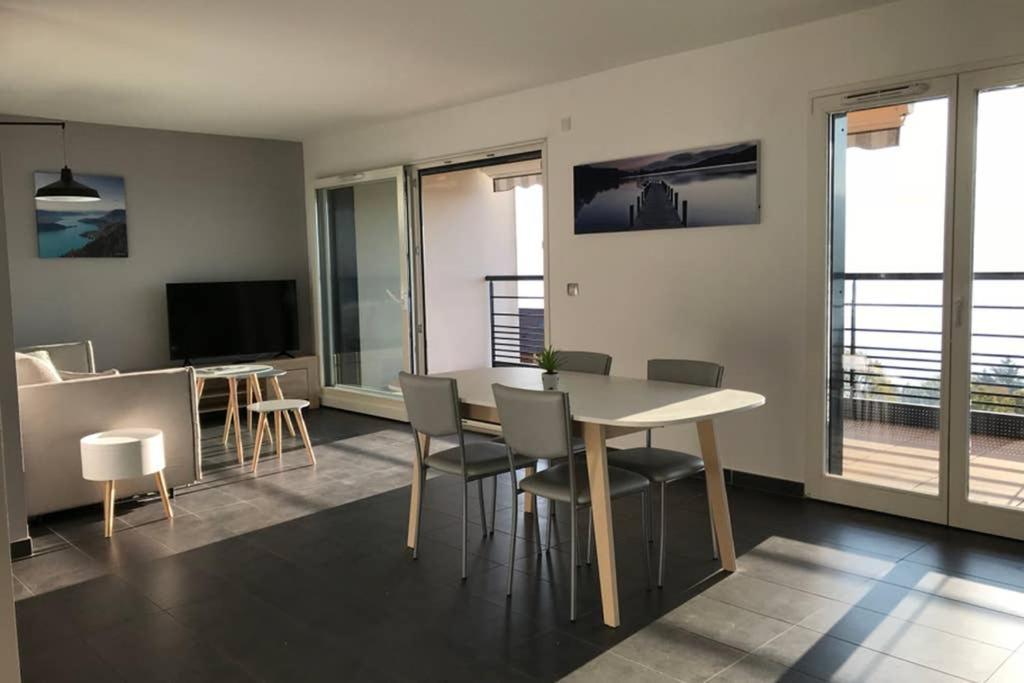 Roc & Lac - Terrasse Vue Lac, Piscine, Parking Верие-дю-Лак Екстериор снимка